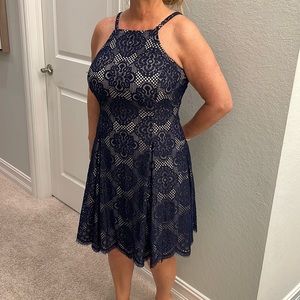 Vince Camuto lace party dress